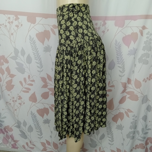 ESCADA BY MARGARETHA LEY LONG SKIRT SIZE 34 GREEN - Picture 4 of 9